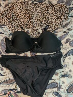 Black Padded Bikini Set with Leopard Cover-Up
